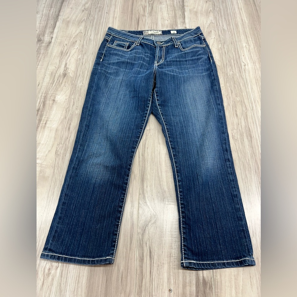 Woman’s BKE capris- 30